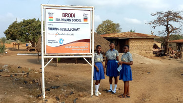 Fihumin-Gesellschaft baut Schule in Ghana