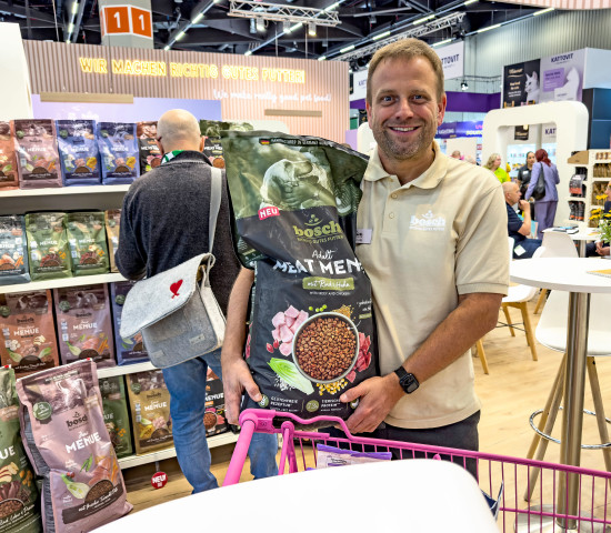 Andreas Gubo präsentiert neues Produktdesign bei Bosch Andreas Gubo präsentiert neues Produktdesign bei Bosch
