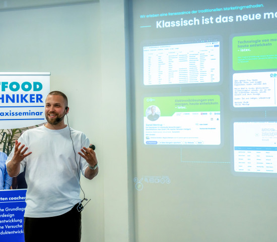 Den Abschluss bildete Torben Fangmann, Mitgründer der Smovement GbR, mit „LinkedIn in der Petfood-Branche: Professionelles, authentisches Social Selling statt oberflächlicher TikTok-Tänze.“ Den Abschluss bildete Torben Fangmann, Mitgründer der Smovement GbR, mit „LinkedIn in der Petfood-Branche: Professionelles, authentisches Social Selling statt oberflächlicher TikTok-Tänze.“