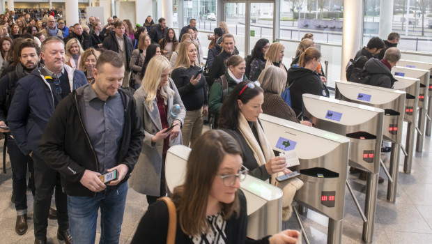 Auf der Spoga Horse entsteht 2026 erstmals ein eigener Bereich für Hundebedarf: das Dog Village powered by pet. Auf der Spoga Horse entsteht 2026 erstmals ein eigener Bereich für Hundebedarf: das Dog Village powered by pet.