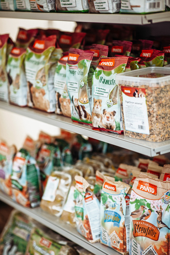 Seit 2024 gewährleisten innovative, integrierte Hygienisierungsverfahren ein besonders hohes Maß an Produktsicherheit – von der Herstellung bis in den Verkaufsraum und zum Endverbraucher.