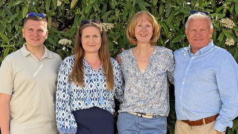 Generationswechsel nach 40 Jahren Generationswechsel nach 40 Jahren