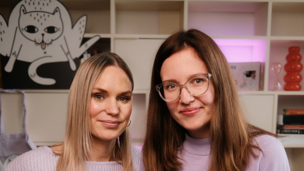 Die Strayz Gründerinnen Saskia te Kaat und Madeline Metzsch feiern das fünfjährige Bestehen ihres Social Pet Food Start-ups. Die Strayz Gründerinnen Saskia te Kaat und Madeline Metzsch feiern das fünfjährige Bestehen ihres Social Pet Food Start-ups.