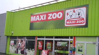 Aus Maxi Zoo in der Schweiz wird Fressnapf