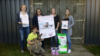 Zookauf-Shop spendet an Tierheim Wipperfürth