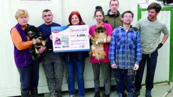 Trixie spendet 4.000 Euro für ein Welpenhaus 