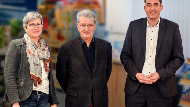 Michaela Ravnak-Bürschgens und Holger Fiebiger haben die Geschäftsführung von Firmengründer Josef Ravnak (Mitte) übernommen.