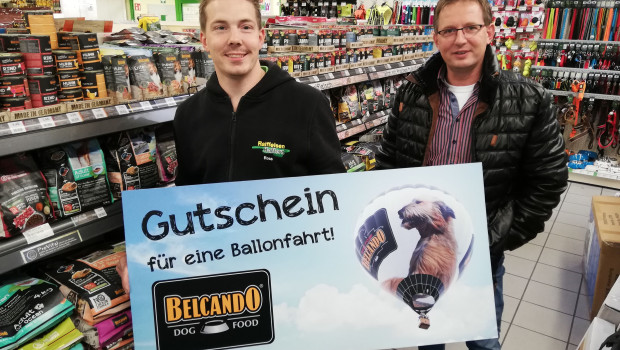 Frank Roß (Raiffeisen-Markt Haltern) mit Andreas Bonk (Bewital). Frank Roß (Raiffeisen-Markt Haltern) mit Andreas Bonk (Bewital).
