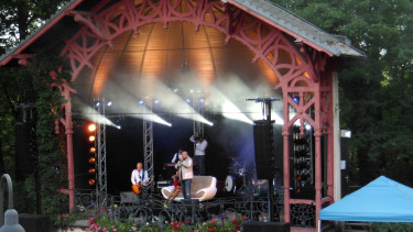 Söll unterstützt Stiftung