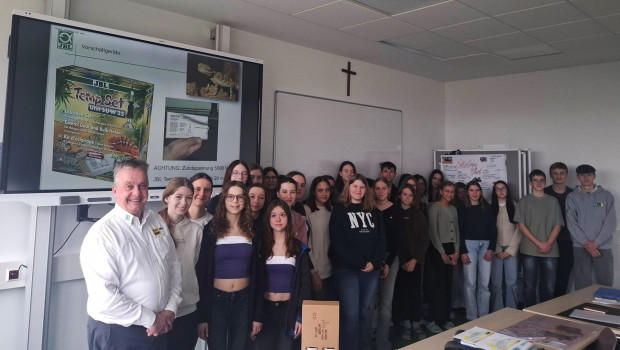 Der Aquaristikanbieter JBL schult einmal jährlich zukünftige Tierpfleger und Zoofachverkäufer.