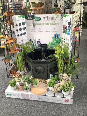 Die Blagdon-Produkte erweitern besonders das Teich-Portfolio der Sera Group. Die Blagdon-Produkte erweitern besonders das Teich-Portfolio der Sera Group.