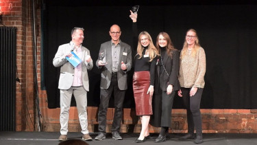 Auszeichnungen für lumiies und Georg Müller