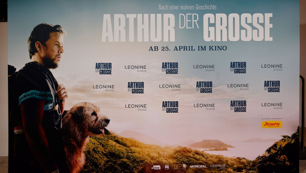 Der Film „Arthur der Große“ erzählt von Kämpferherzen, Freundschaft, Loyalität und der wahren Verbundenheit zwischen Mensch und Tier.