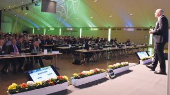 Vernetzung von stationärem Handel und digitaler Welt Vernetzung von stationärem Handel und digitaler Welt