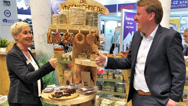 Anita Dröge und Christoph Schröder auf der diesjährigen Interzoo.