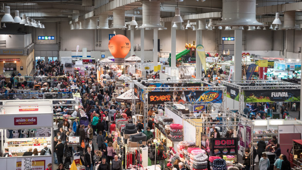 Viel Betrieb auf der Supreme Heimtiermesse 