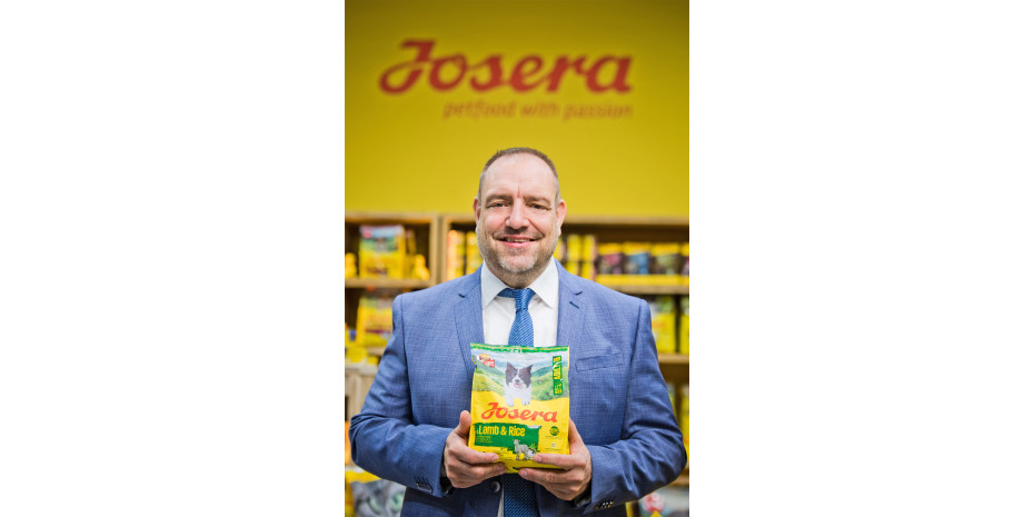 Stephan Hoose lenkt die Geschicke von Josera und kann zahlreiche Markenmeilensteine verzeichnen.