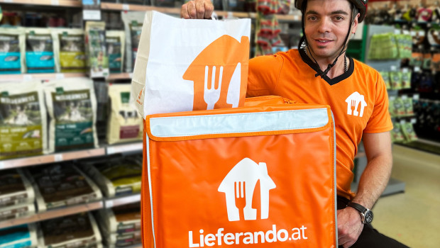 So bleibt kein Futternapf leer: Mit den Kooperationspartnern Lieferando In Österreich und JustEat in der Schweiz werden Haushalte mit Tieren bequem versorgt.