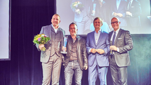 Zum dritten Mal wurde der Salesleaders-Award verliehen, diesmal an Torsten Toeller. Zum dritten Mal wurde der Salesleaders-Award verliehen, diesmal an Torsten Toeller.