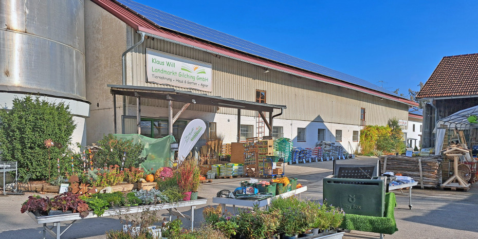 Der Landmarkt Gilching befindet sich auf einem landwirtschaftlichen Anwesen außerhalb der Stadt.