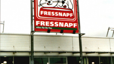 Eröffnungen in mehreren Ländern