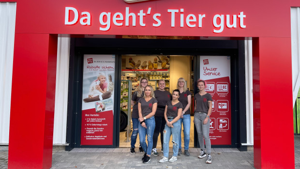 Ganz auf Frauenpower setzt Lena Piereck (Zweite von links, hinten) in Aachen.