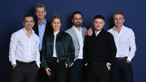 Die neue Spitze bei Vitakraft ab Januar 2026 (v.l.): Héctor Sánchez, Timo Lubenow, Sarina Hamann, Sebastian Kruse, Mark Moffat und Dirk Strelow.