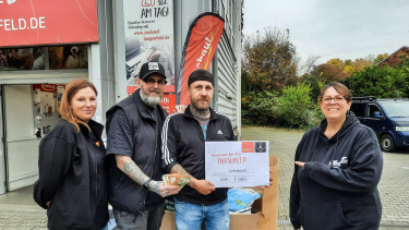 Zookauf Langenfeld spendet für Tierheim