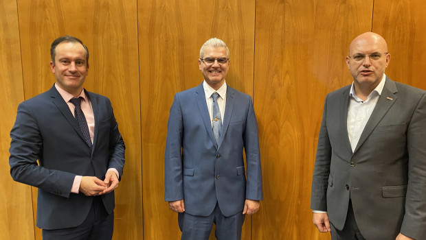 Mag. Christoph Tamandl (links), Geschäftsführer des Bundesgremiums, freut sich auf die Zusammenarbeit mit Andreas Popper und Norbert Steinwidder.