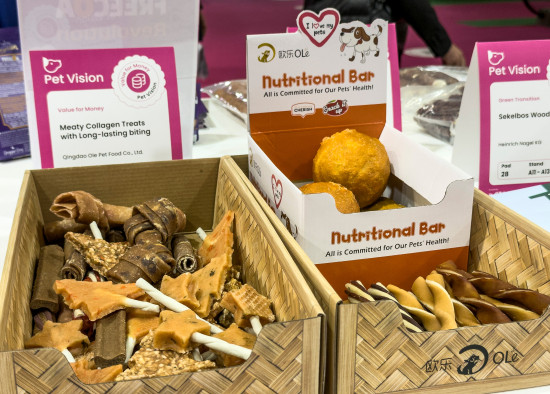 Auch zahlreiche menschliche Nahrung wird für Hunde imitiert.