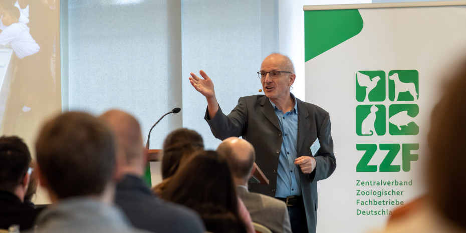 Dr. Stefan K. Hetz moderierte  die Diskussionsrunde beim  ZZF-Symposium. 
