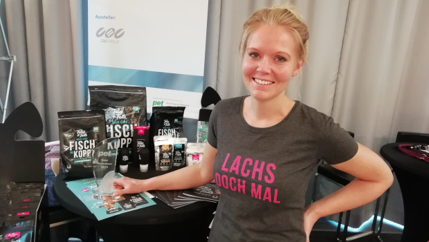 Firmengründerin Stella Mohr freut sich über die Auszeichnung mit dem pet Best Newcomer Award 2019. Firmengründerin Stella Mohr freut sich über die Auszeichnung mit dem pet Best Newcomer Award 2019.