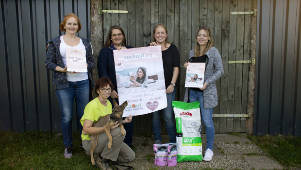 Spende vom Zookauf-Shop an Tierheim Wipperfürth