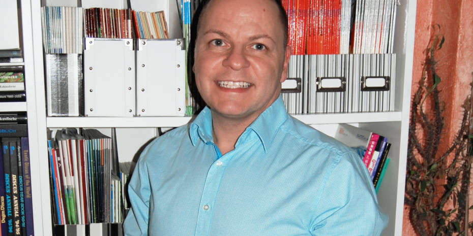 Michael J. Schönefeld