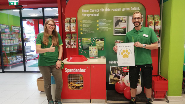 Zur Wiedereröffnung gab es eine Futterspende von Fressnapf Österreich an den Pfotenclub auf Rädern.