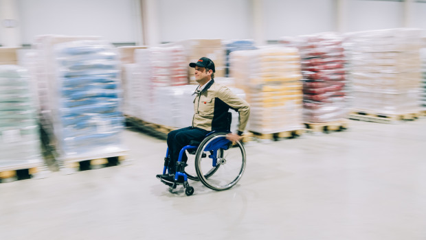 Klares Zeichen für Inklusion: Die Mera Tiernahrung GmbH wird offizieller TipOff-Partner des Rollstuhlbasketball-Bundesligisten Köln 99ers. Klares Zeichen für Inklusion: Die Mera Tiernahrung GmbH wird offizieller TipOff-Partner des Rollstuhlbasketball-Bundesligisten Köln 99ers.