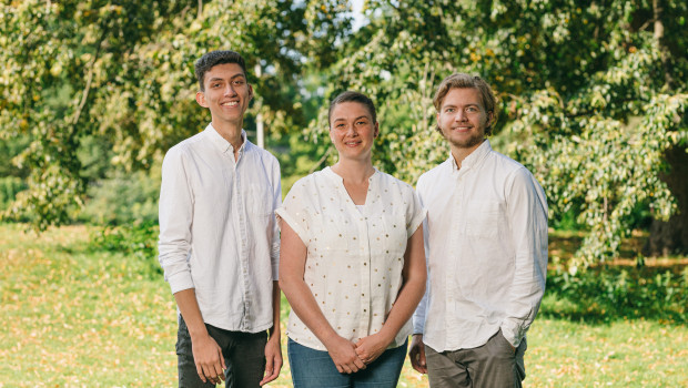 Das Gründerteam von Pfotendoctor (von links): Daniel Janke, Tierärztin Dr. Anna Marten und Roman Safronov.