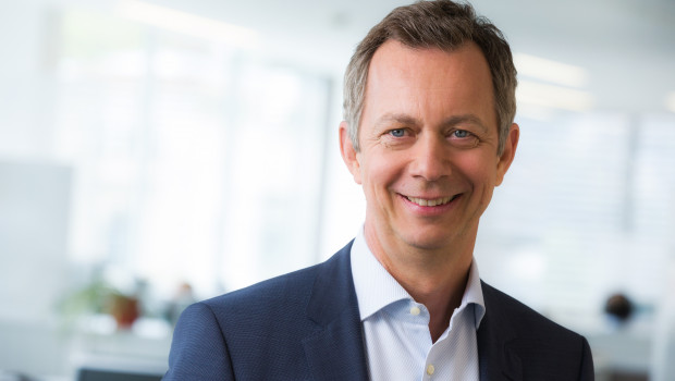 Bernard Meunier, CEO für Europa, den Mittleren Osten und Nordafrika, kündigt eine wichtige Innovation von Nestlé Purina an. 