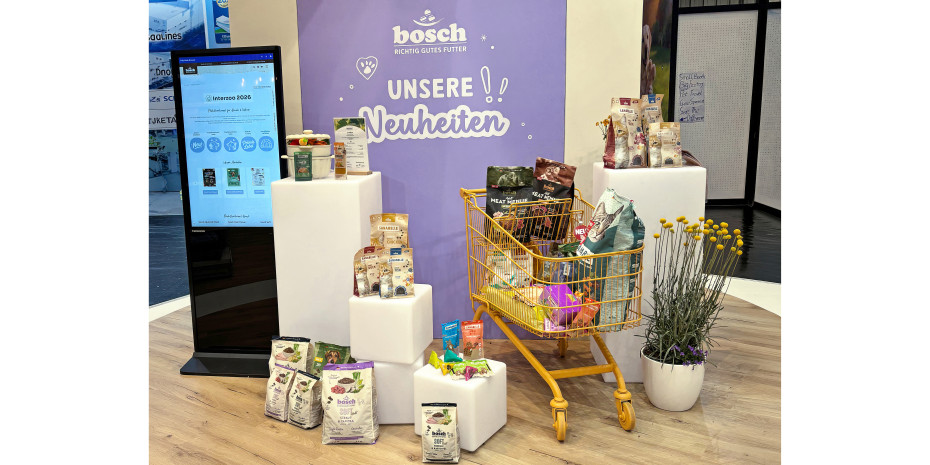 Im Mittelpunkt des Messeauftritts in Nürnberg standen die vielfältigen Produktionskompetenzen, die Bosch Tiernahrung an einem Standort in Baden-Württemberg bündelt. Im Mittelpunkt des Messeauftritts in Nürnberg standen die vielfältigen Produktionskompetenzen, die Bosch Tiernahrung an einem Standort in Baden-Württemberg bündelt.