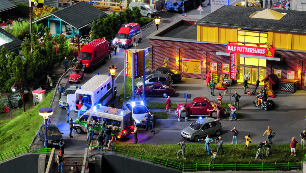 30 Jahre Futterhaus, Miniatur-Wunderland, bei Nacht. Bild: Miniatur-Wunderland
