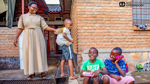 2017 wurde mit der Interquell-Initiative „Zukunft für Afrika“ eine Summe von 1 Mio. Euro erreicht. Acht Jahre später sind es über 2,2 Mio. Euro, mit denen Projekte von SOS-Kinderdorf in Afrika gefördert werden.