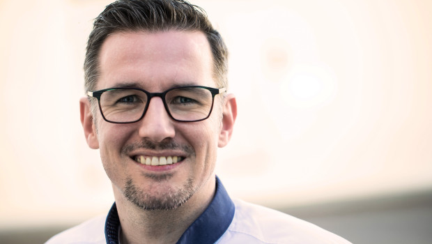 Daniel Hopkins ist zurück in der Heimtierwelt.