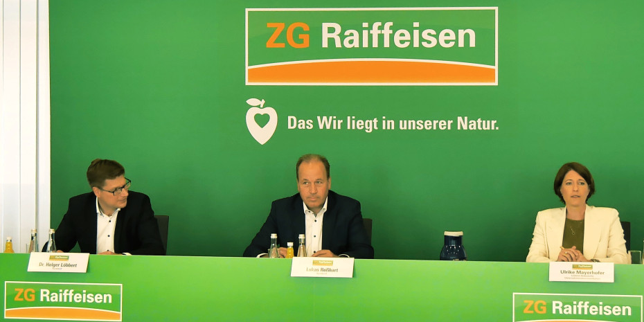 Bilanzpressekonferenz in Karlsruhe: (von links) die Vorstände Dr. Holger Löbbert und Lukas Roßhart sowie die Leiterin Unternehmenskommunikation, Ulrike Mayerhofer. 