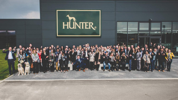 Hunter feiert neuen Firmensitz in Bielefeld.
