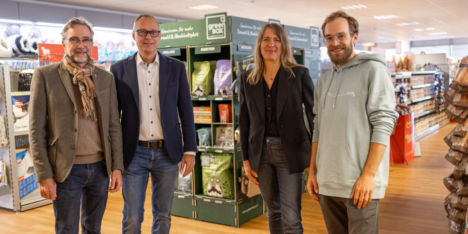 Die Friends of Nature wollen, dass die Heimtierbranche grüner wird,  im Bild (von links) Henning Klukkert (Defu), Torsten Büchter (Hunter), Véronique Glorieux (Eat Small)  und Andreas Müller (Interquell).