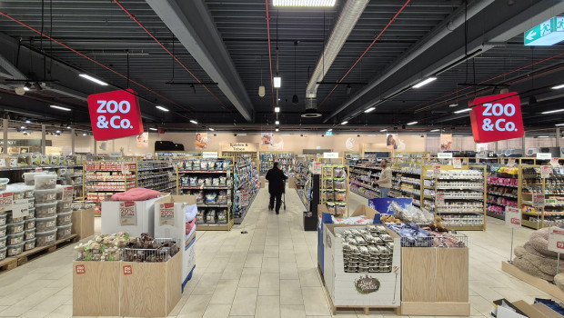 Auf 300 m2 präsentiert Zoo & Co. im Marktkauf in Böblingen zahlreiche Heimtierprodukte. Auf 300 m2 präsentiert Zoo & Co. im Marktkauf in Böblingen zahlreiche Heimtierprodukte.