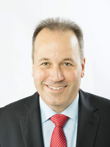 Lukas Roßhart übernimmt das kaufmännische Vorstandsressort. Lukas Roßhart übernimmt das kaufmännische Vorstandsressort.