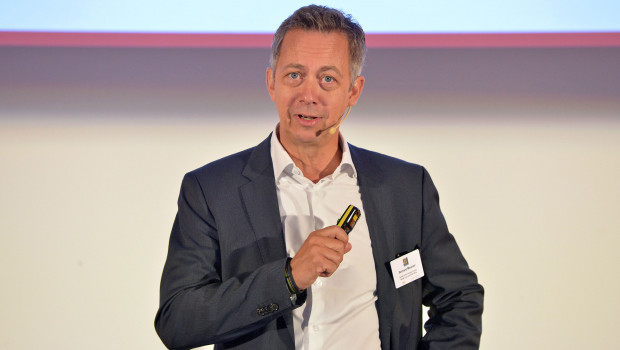 Bernard Meunier, CEO Nestlé Purina PetCare Europe, Middle East and North Africa: „Die Fortschritte helfen uns, unsere Vision zu verwirklichen, das vertrauenswürdigste Unternehmen im Bereich Heimtiernahrung zu werden.“ 