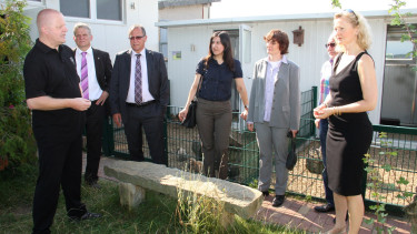 Kultusministerin besucht BNA