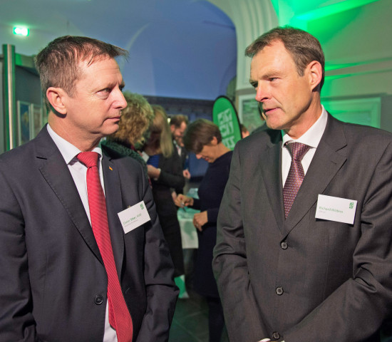 Geschäftsführer Richard Wildeus (rechts) und CDU-Bundestagsabgeordneten Dieter Stier.
